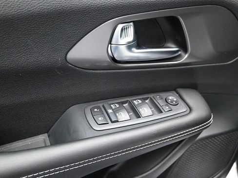 New 2026 Chrysler Voyager LX FWD image 22
