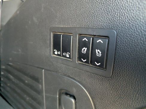 Used 2015 Chevrolet Tahoe LT image 30