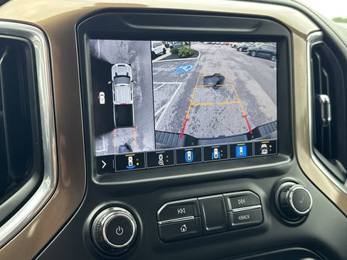 Used 2021 Chevrolet Silverado 2500 High Country w/ Z71 Off-Road Package image 15