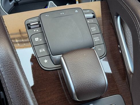 Used 2022 Mercedes-Benz GLS 580 4MATIC image 39