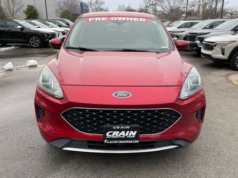 Used 2020 Ford Escape SE FWD image 2