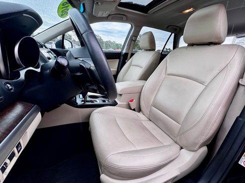 Used 2018 Subaru Outback 2.5i Limited AWD/4WD image 6
