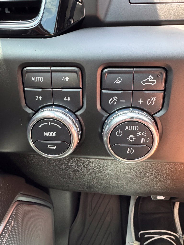 Used 2022 GMC Sierra 1500 Denali AWD/4WD image 25
