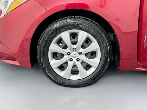 Certified 2025 Toyota Corolla LE FWD image 29