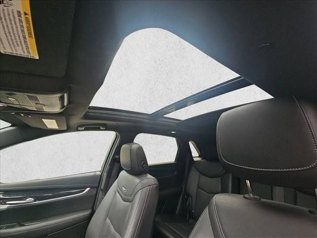 Used 2023 Cadillac XT5 Premium Luxury FWD image 11