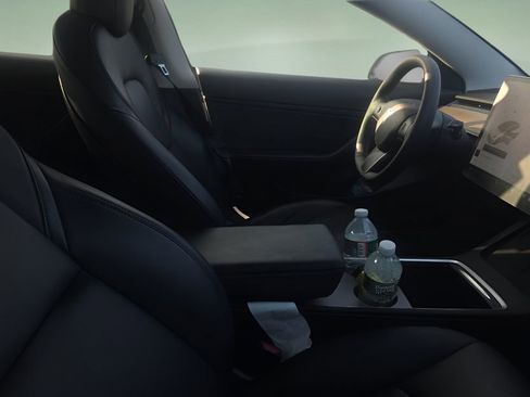 Used 2021 Tesla Model 3 Long Range image 6