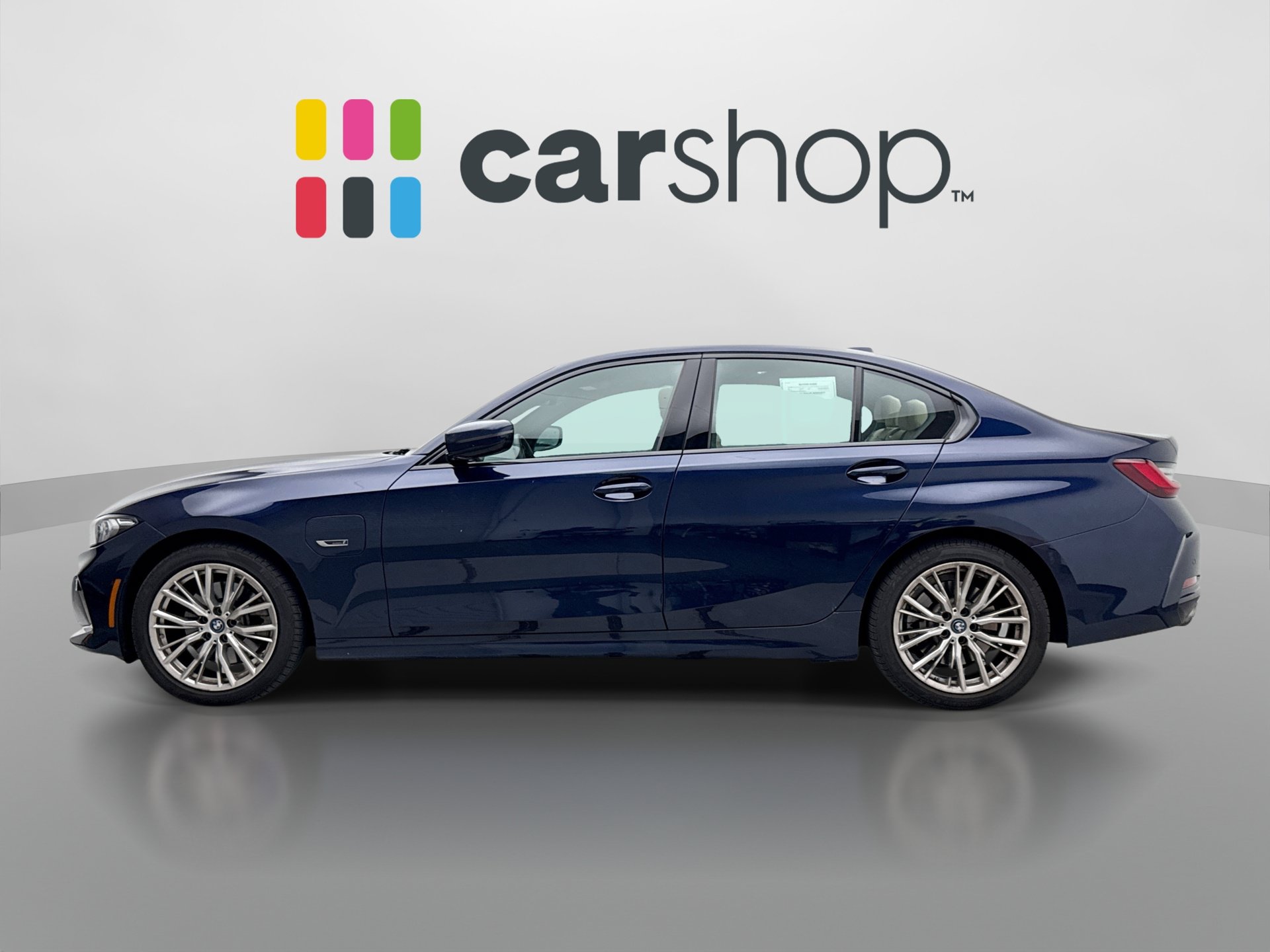 Used 2023 BMW 330e xDrive w/ Premium Package AWD/4WD image 2