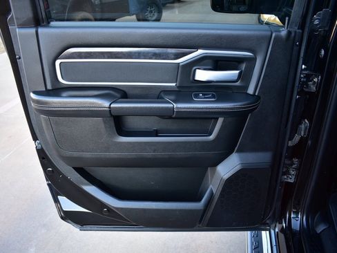 Used 2024 RAM 2500 Big Horn image 25