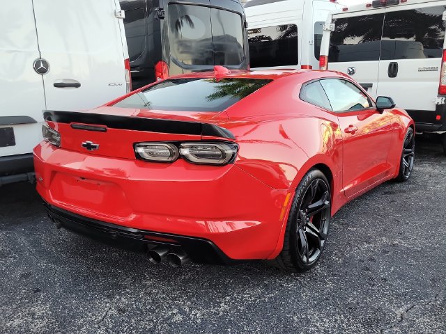 Used 2020 Chevrolet Camaro SS RWD image 3