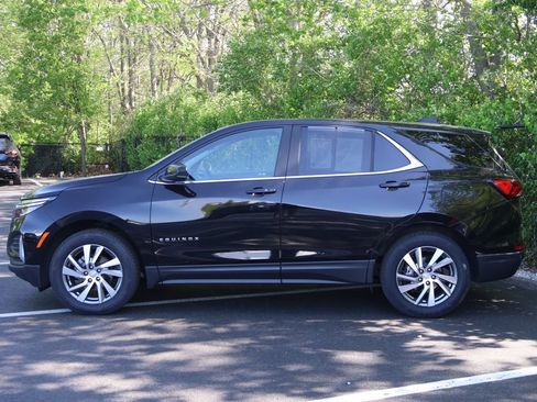 Used 2023 Chevrolet Equinox LT AWD/4WD image 4