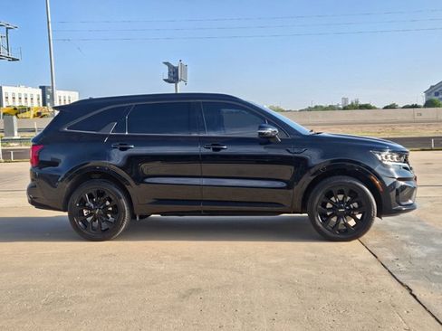 Used 2023 Kia Sorento SX image 4