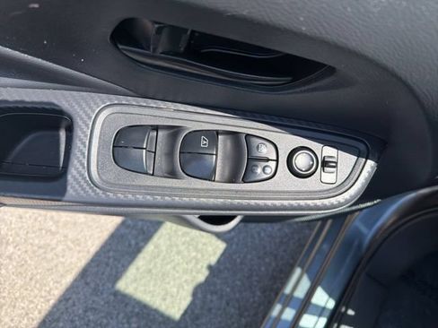 Used 2021 Nissan Versa S FWD image 9
