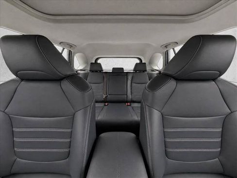 Used 2019 Toyota RAV4 XLE Premium FWD image 26