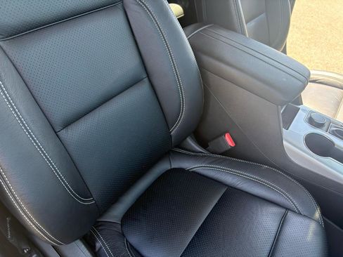 Used 2024 Chevrolet Blazer LT w/ Convenience Package FWD image 43