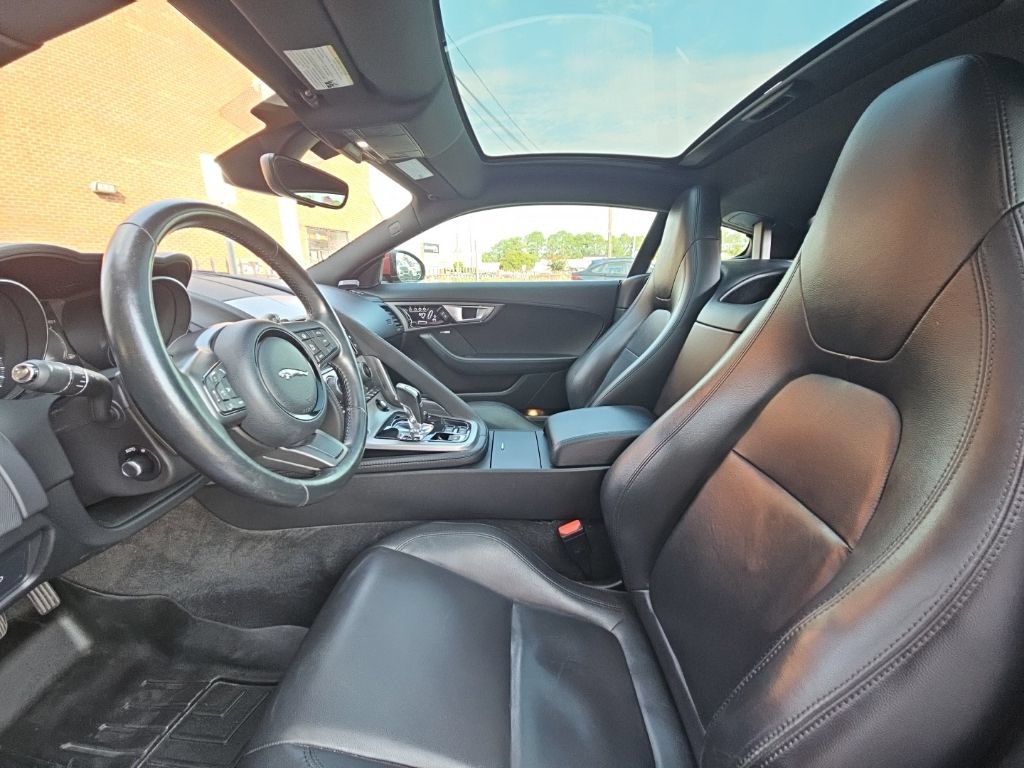 Used 2017 Jaguar F-TYPE Coupe RWD image 21