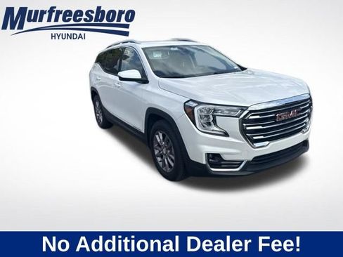 Used 2023 GMC Terrain SLT w/ LPO, Floor Liner Package FWD image 4