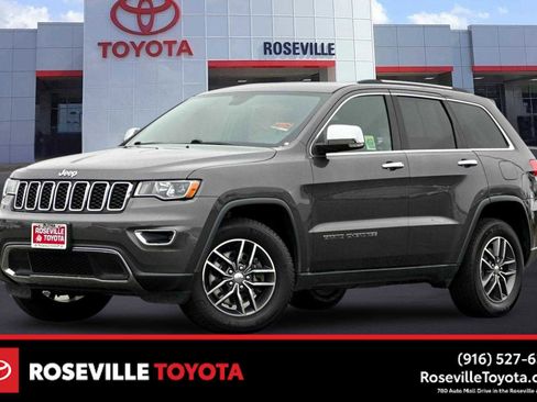 Used 2017 Jeep Grand Cherokee Limited w/ Trailer Tow Group IV image 1