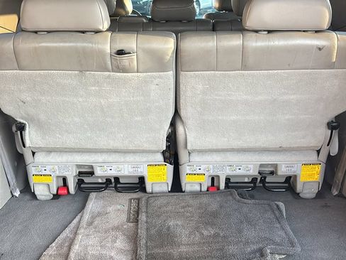Used 2003 Toyota Sequoia Limited RWD image 29