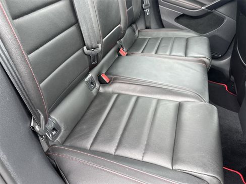 Used 2018 Volkswagen GTI SE w/ SE Leather Package FWD image 15