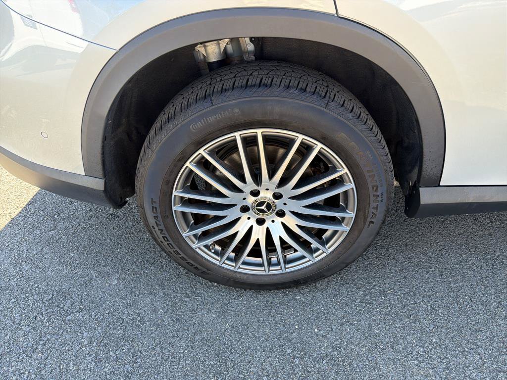 Used 2023 Mercedes-Benz GLC 300 4MATIC image 29
