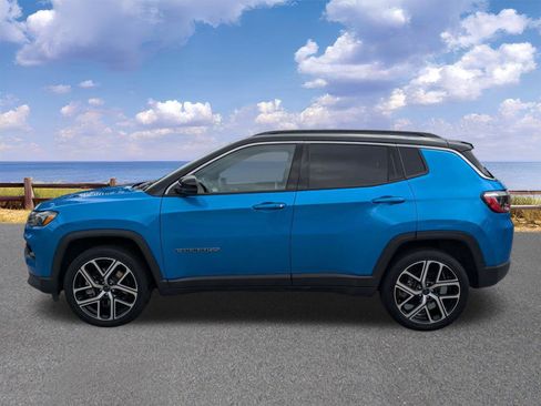 Certified 2025 Jeep Compass Limited AWD/4WD image 5