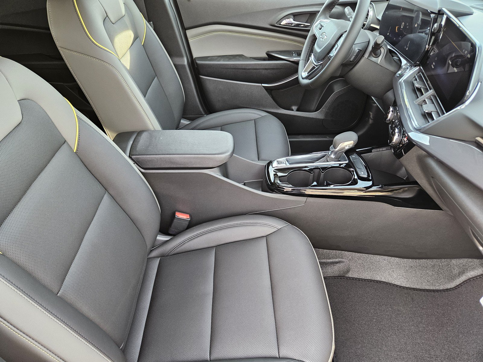 New 2026 Chevrolet Trax ACTIV w/ Driver Confidence Package FWD image 10