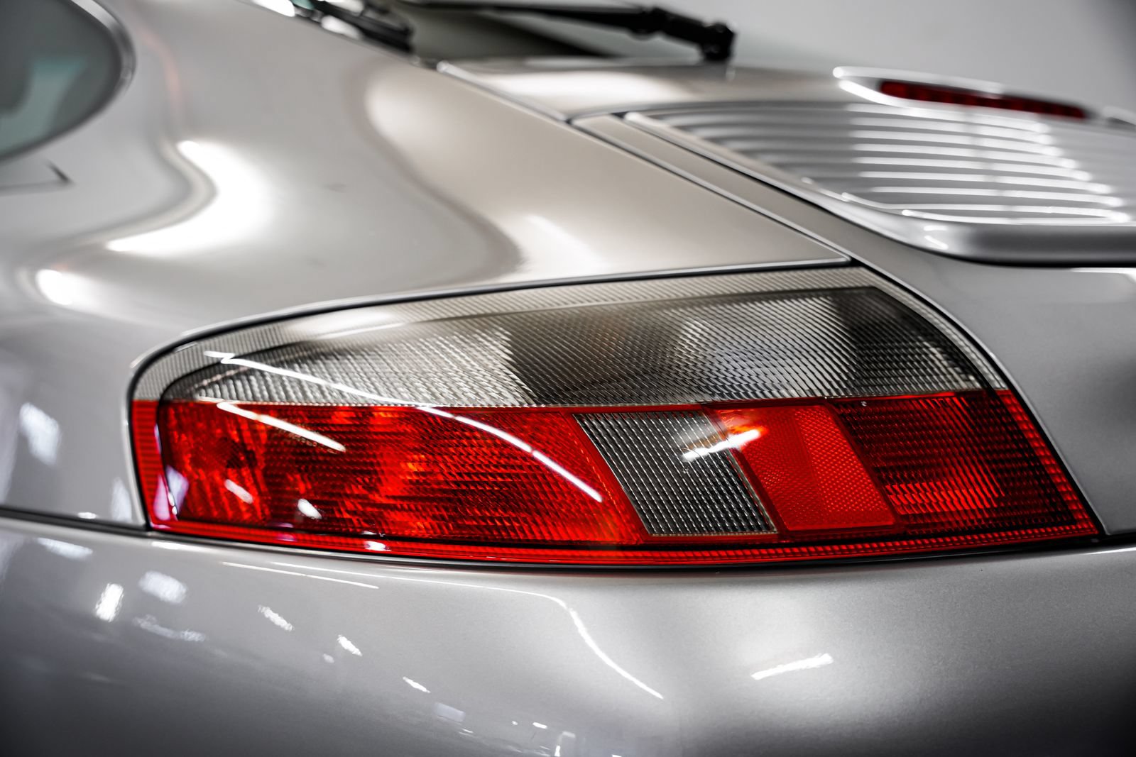 Used 2004 Porsche 911 40th Anniversary RWD image 33