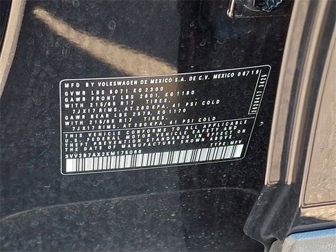 Used 2019 Volkswagen Tiguan SE w/ Panoramic Sunroof Package image 21