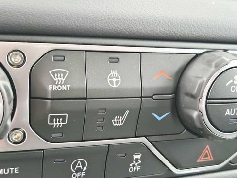 New 2026 Jeep Gladiator Mojave w/ Safety Group image 28