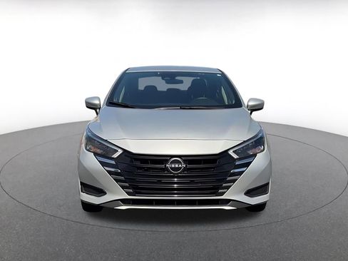 Used 2025 Nissan Versa SV image 4