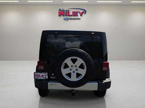 Used 2012 Jeep Wrangler Unlimited Sahara w/ Dual Top Group image 4