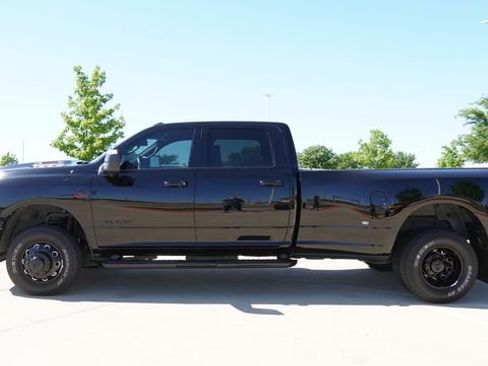 Used 2024 RAM 3500 Laramie w/ Night Edition AWD/4WD image 6