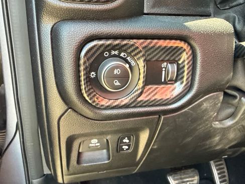 Used 2020 RAM 1500 Big Horn RWD image 23