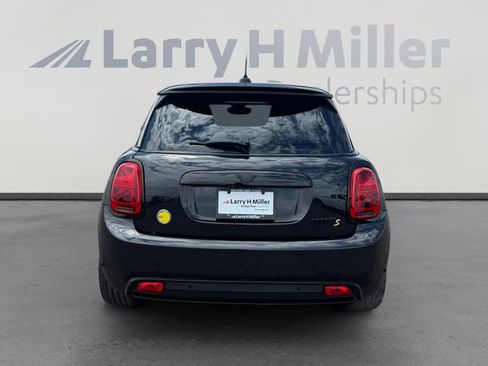 Used 2023 MINI Cooper SE FWD image 4