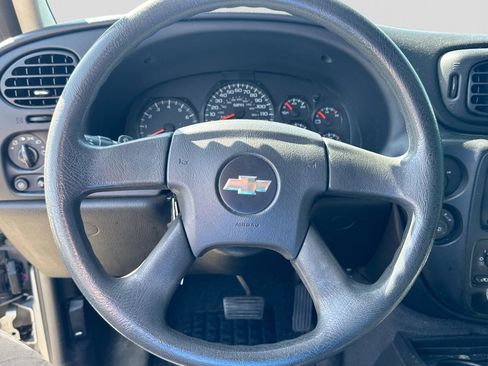 Used 2008 Chevrolet TrailBlazer LT w/ Sun And Sound Package AWD/4WD image 13