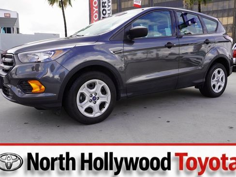 Used 2018 Ford Escape S image 4