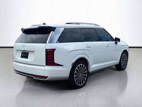 Used 2026 Hyundai Palisade Calligraphy FWD image 3
