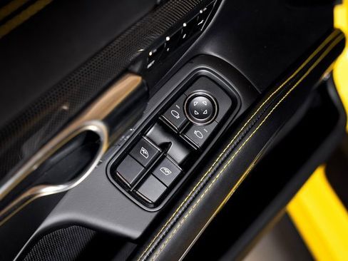 Used 2017 Porsche 911 Turbo S image 65