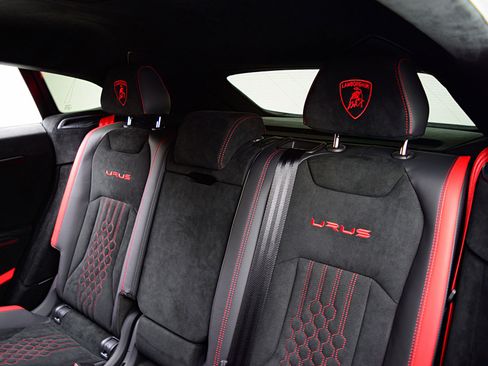 Used 2024 Lamborghini Urus Performante image 33