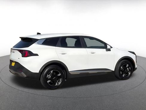 Used 2026 Kia Sportage LX AWD/4WD image 14