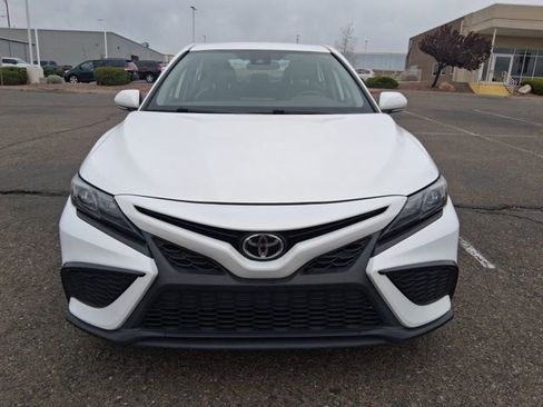Certified 2023 Toyota Camry SE image 1