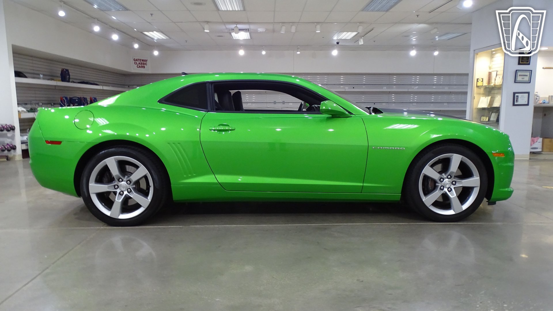 Used 2011 Chevrolet Camaro SS RWD image 18