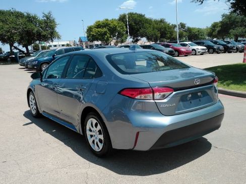 Used 2025 Toyota Corolla LE FWD image 11