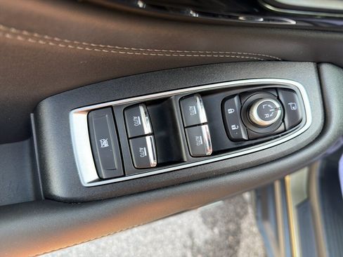 Used 2024 Subaru Outback Touring AWD/4WD image 11