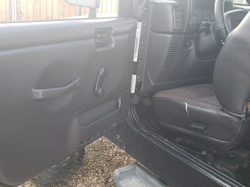 Used 2000 Jeep Wrangler Sport image 4