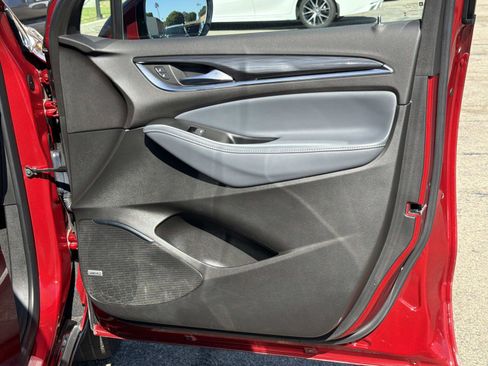 Used 2024 Buick Enclave Premium image 28