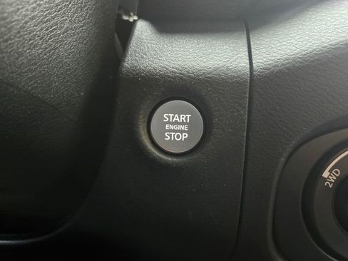 Used 2022 Nissan Frontier SV image 33