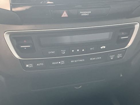 Used 2017 Honda Pilot EX image 19