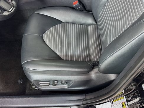 Used 2023 Toyota Camry SE FWD image 18