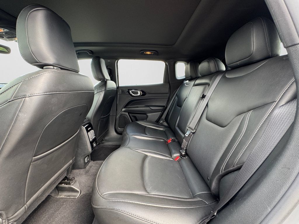 Used 2022 Jeep Compass High Altitude AWD/4WD image 11
